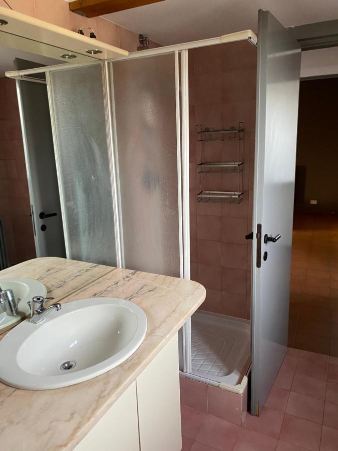 Vicolo Forno Appartement Mercallo Buitenkant foto